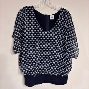 CAbi Women’s Navy and White Elephant Parade Print Blouse SZ L
